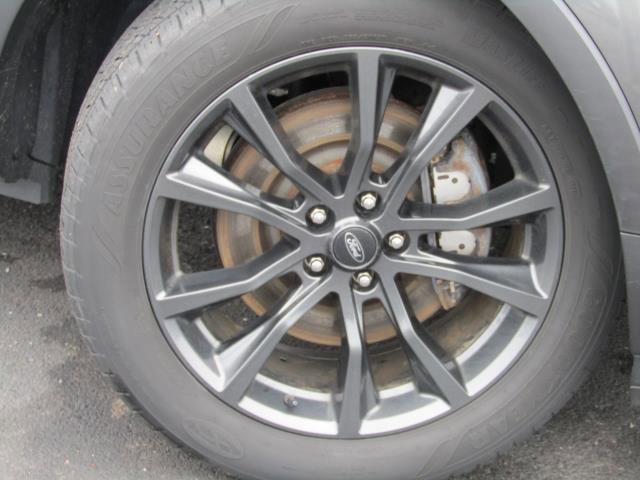 Certified 2018 Ford Explorer XLT w/ Equipment Group 202A image 8