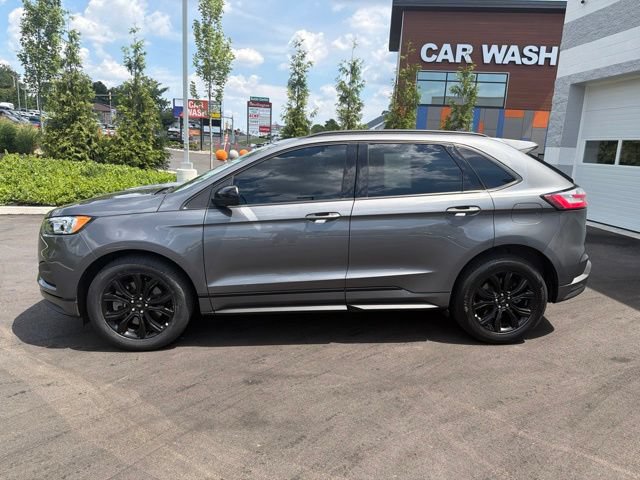 Certified 2024 Ford Edge SE w/ Black Appearance Package AWD/4WD image 3