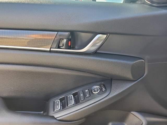 Used 2022 Honda Accord Sport image 18