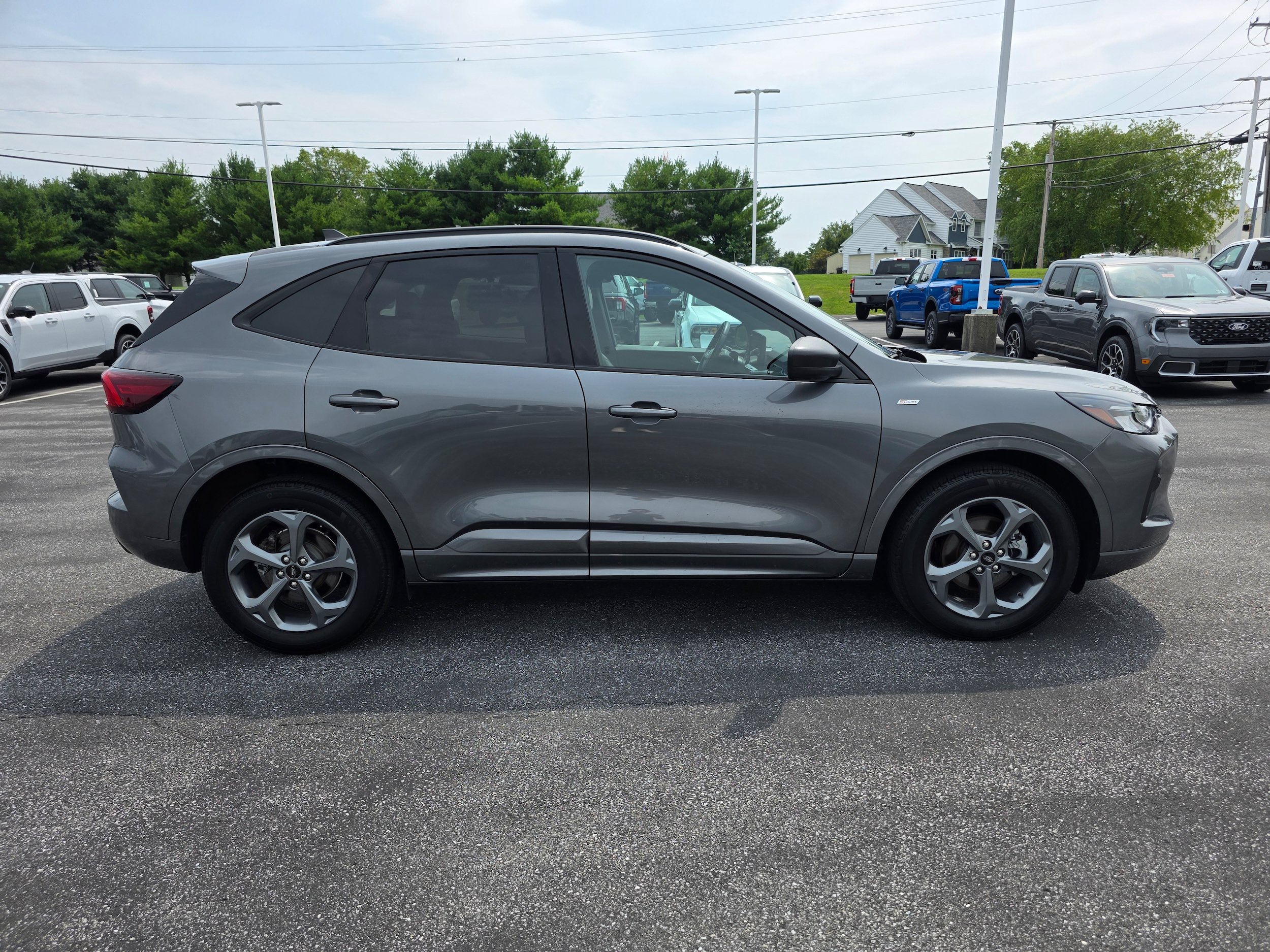 Certified 2023 Ford Escape ST-Line w/ Tech Pack #1 AWD/4WD image 6