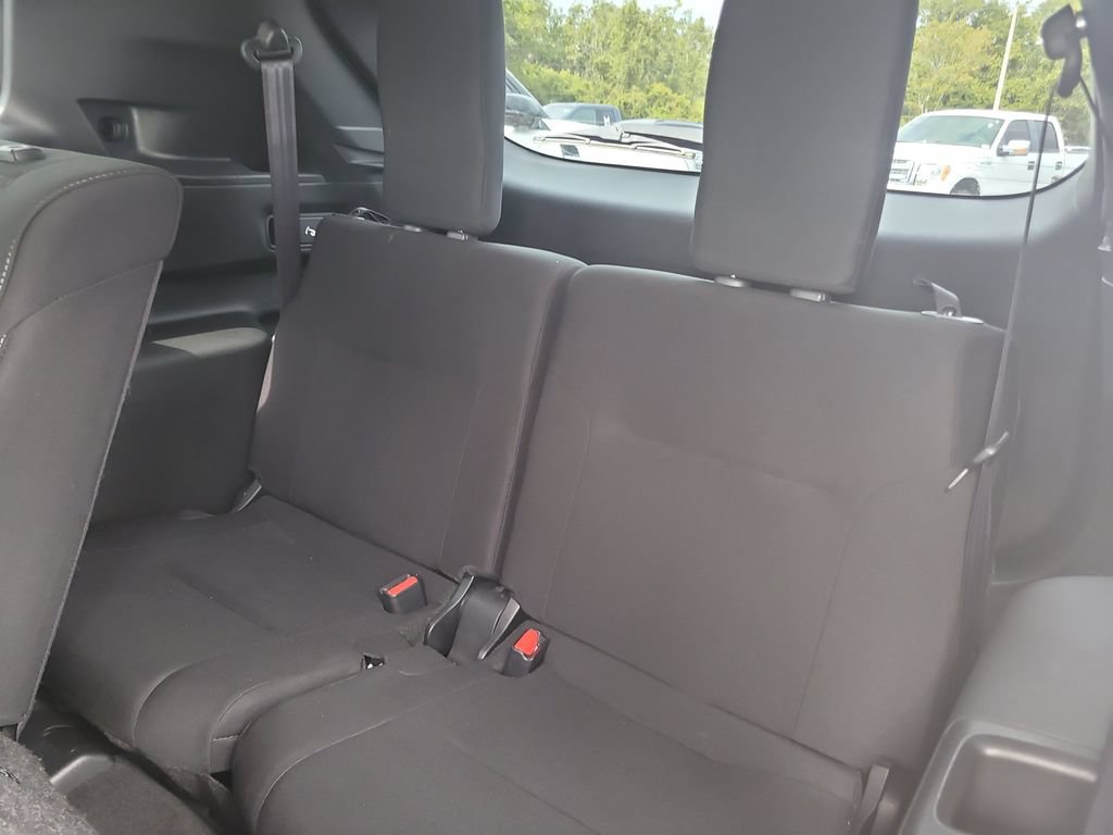 Used 2024 Mitsubishi Outlander ES FWD image 11