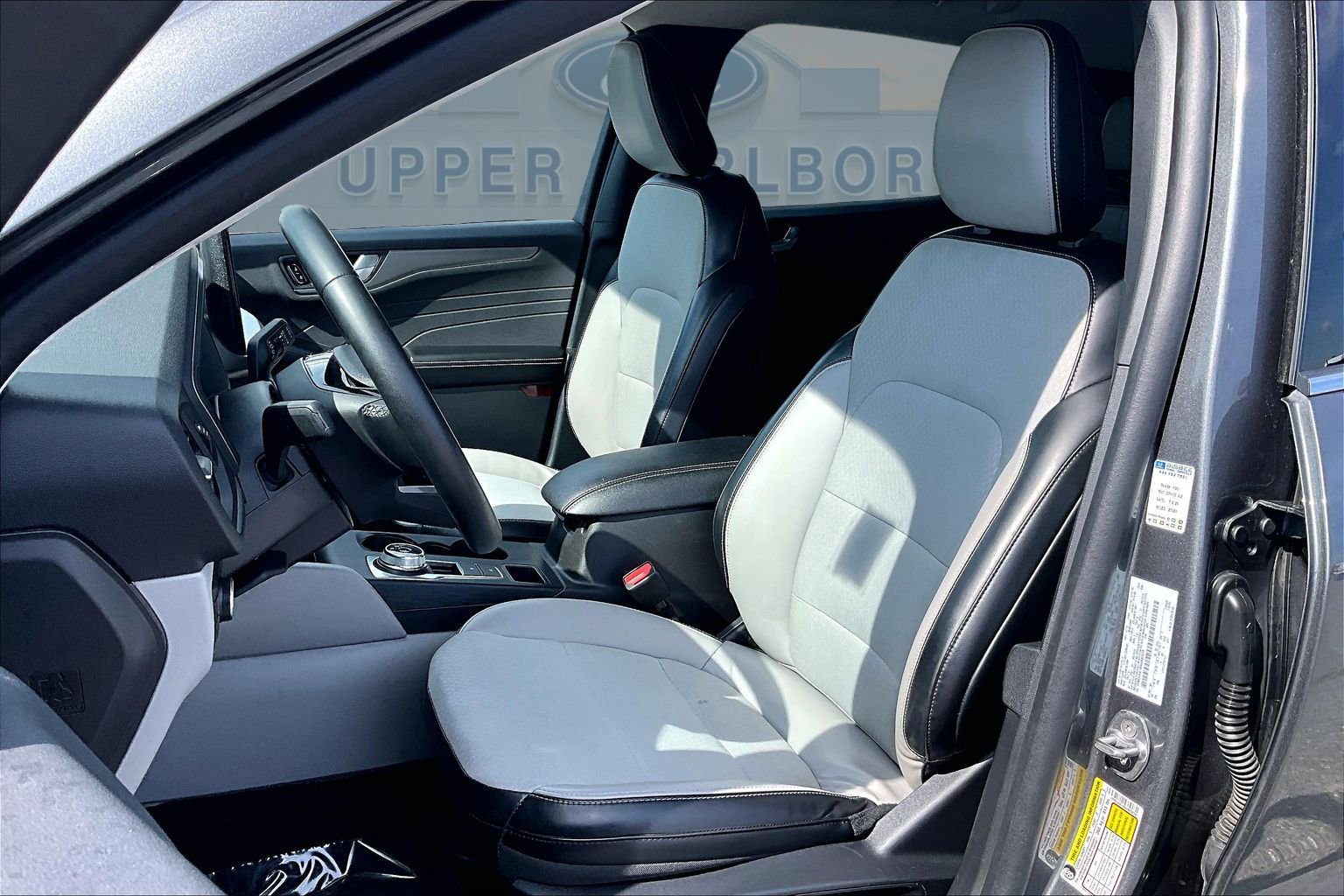 Certified 2025 Ford Escape SE FWD image 25
