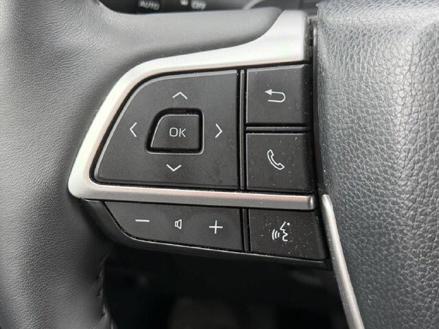 Used 2025 Toyota Grand Highlander AWD image 20