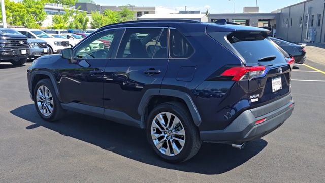 Used 2020 Toyota RAV4 XLE Premium AWD/4WD image 7