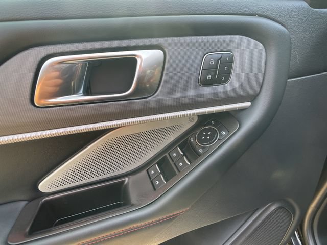 Certified 2025 Ford Explorer ST AWD/4WD image 12