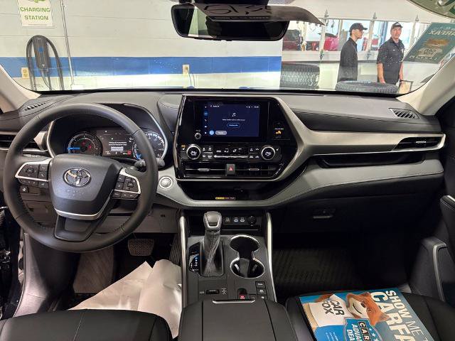 Used 2026 Toyota Highlander XLE AWD/4WD image 11