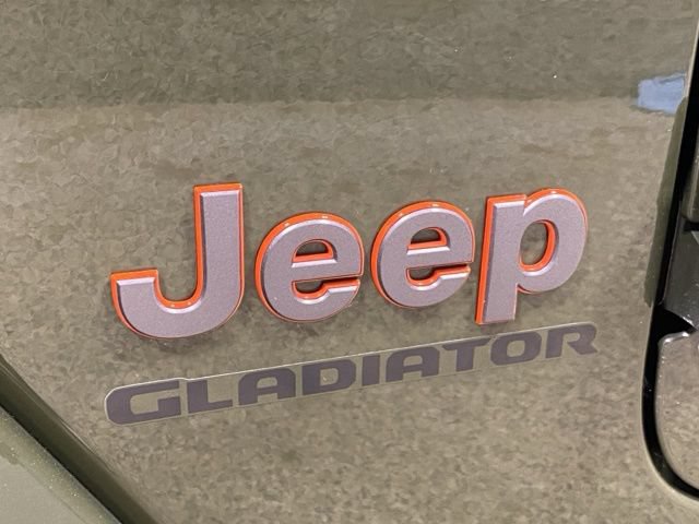 Used 2022 Jeep Gladiator Mojave w/ Cold Weather Group AWD/4WD image 30