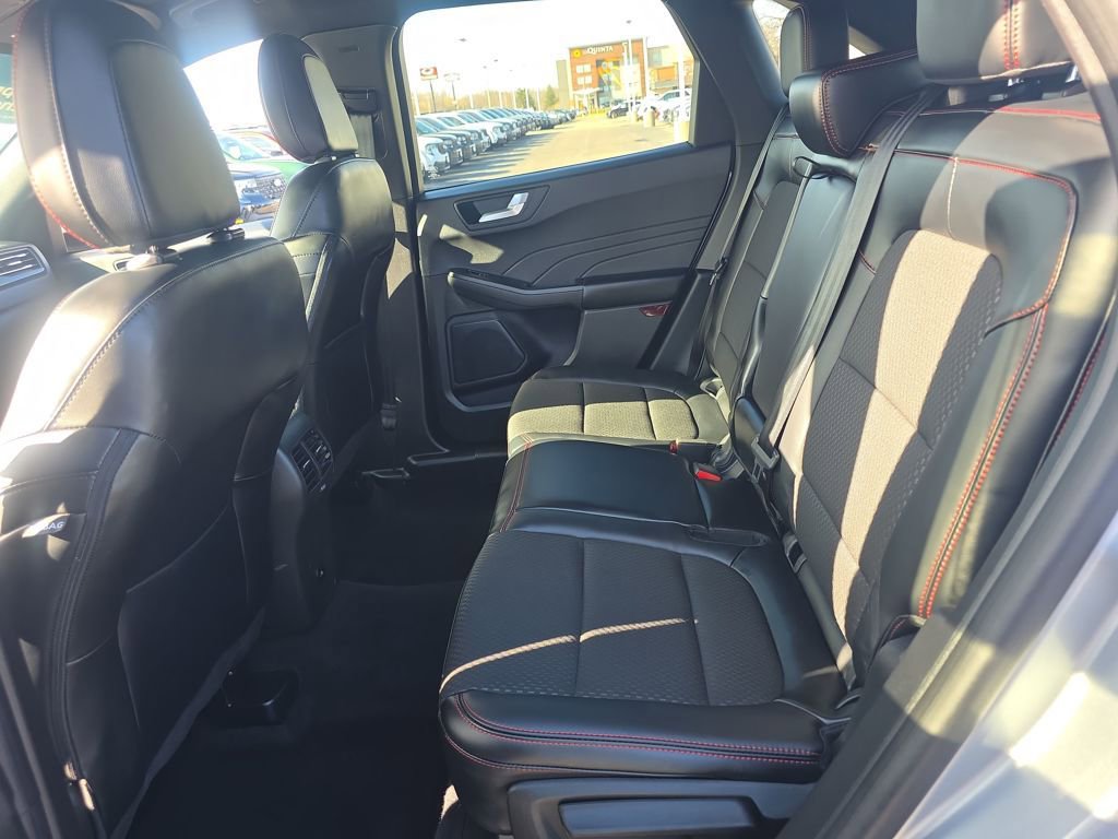 Certified 2023 Ford Escape ST-Line Elite AWD/4WD image 40