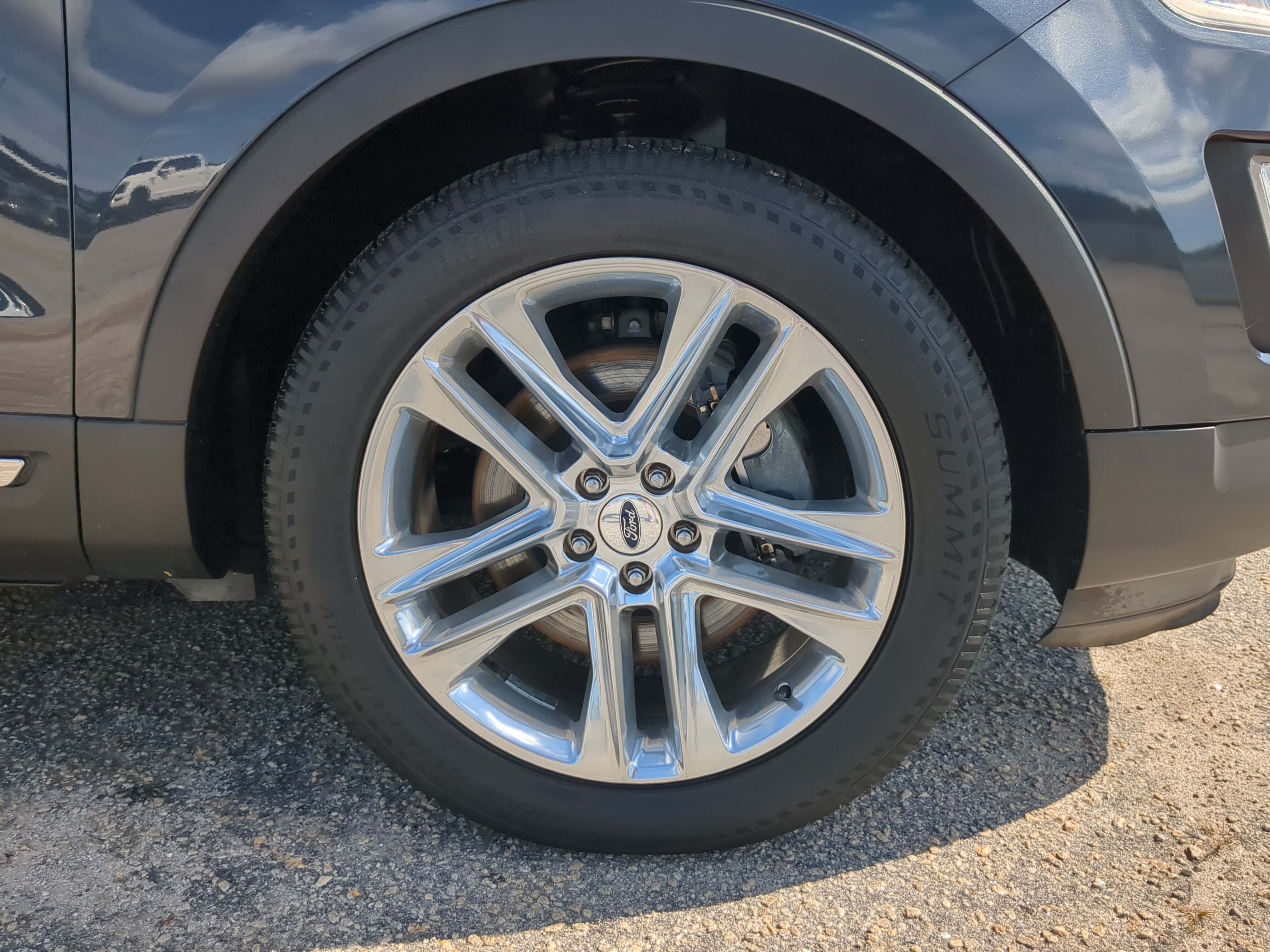 Certified 2017 Ford Explorer Limited FWD image 9