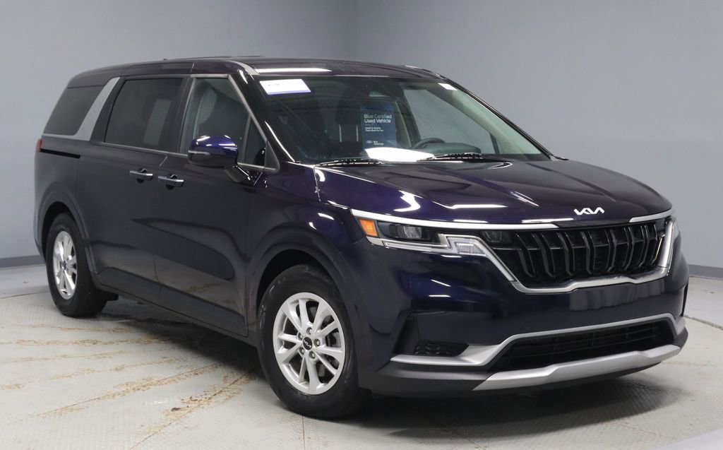 Used 2024 Kia Carnival LX
