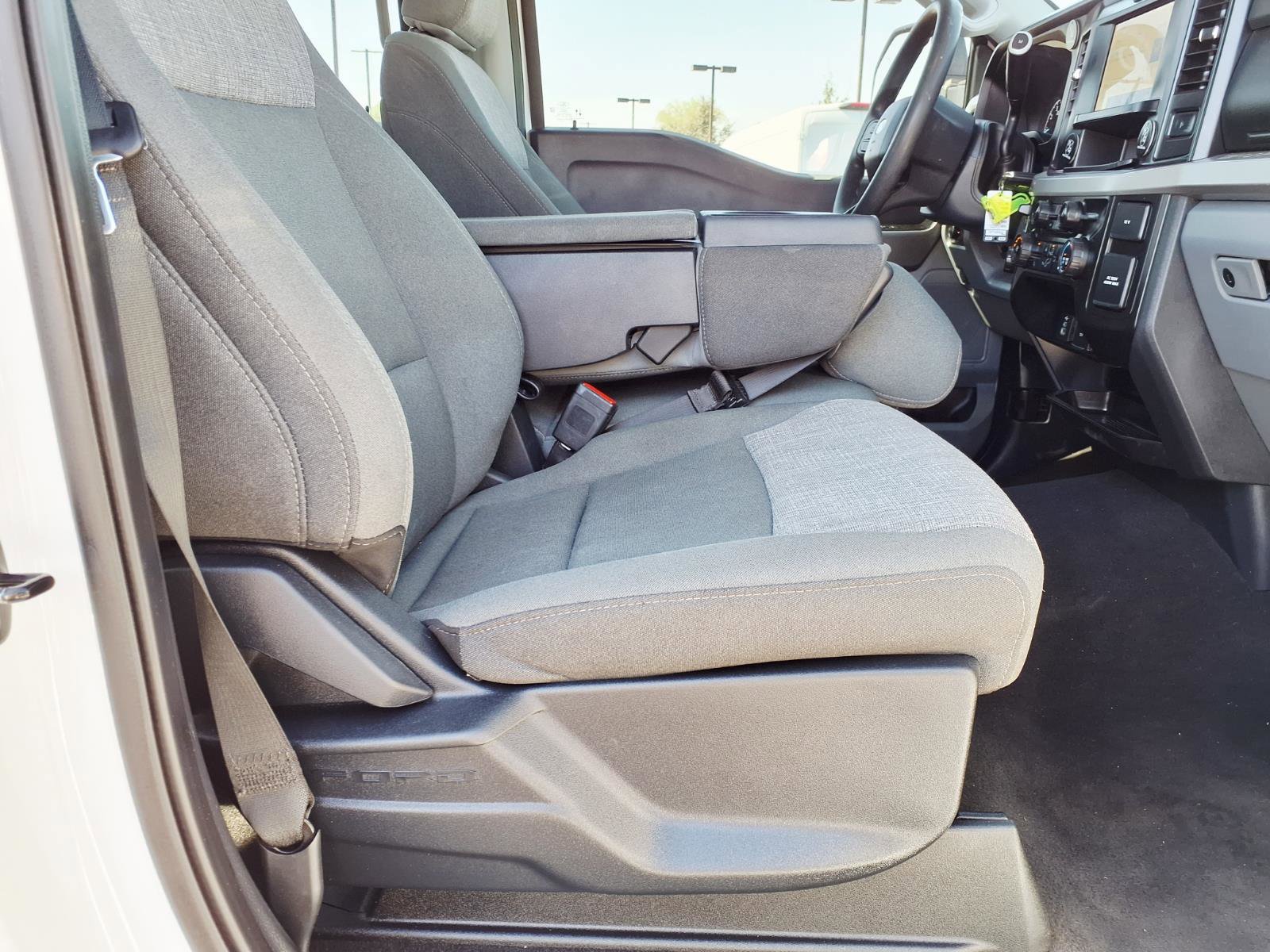 Certified 2025 Ford F250 XLT AWD/4WD image 11