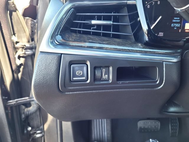 Used 2017 Cadillac XT5 Premium Luxury w/ Driver Assist Package AWD/4WD image 15