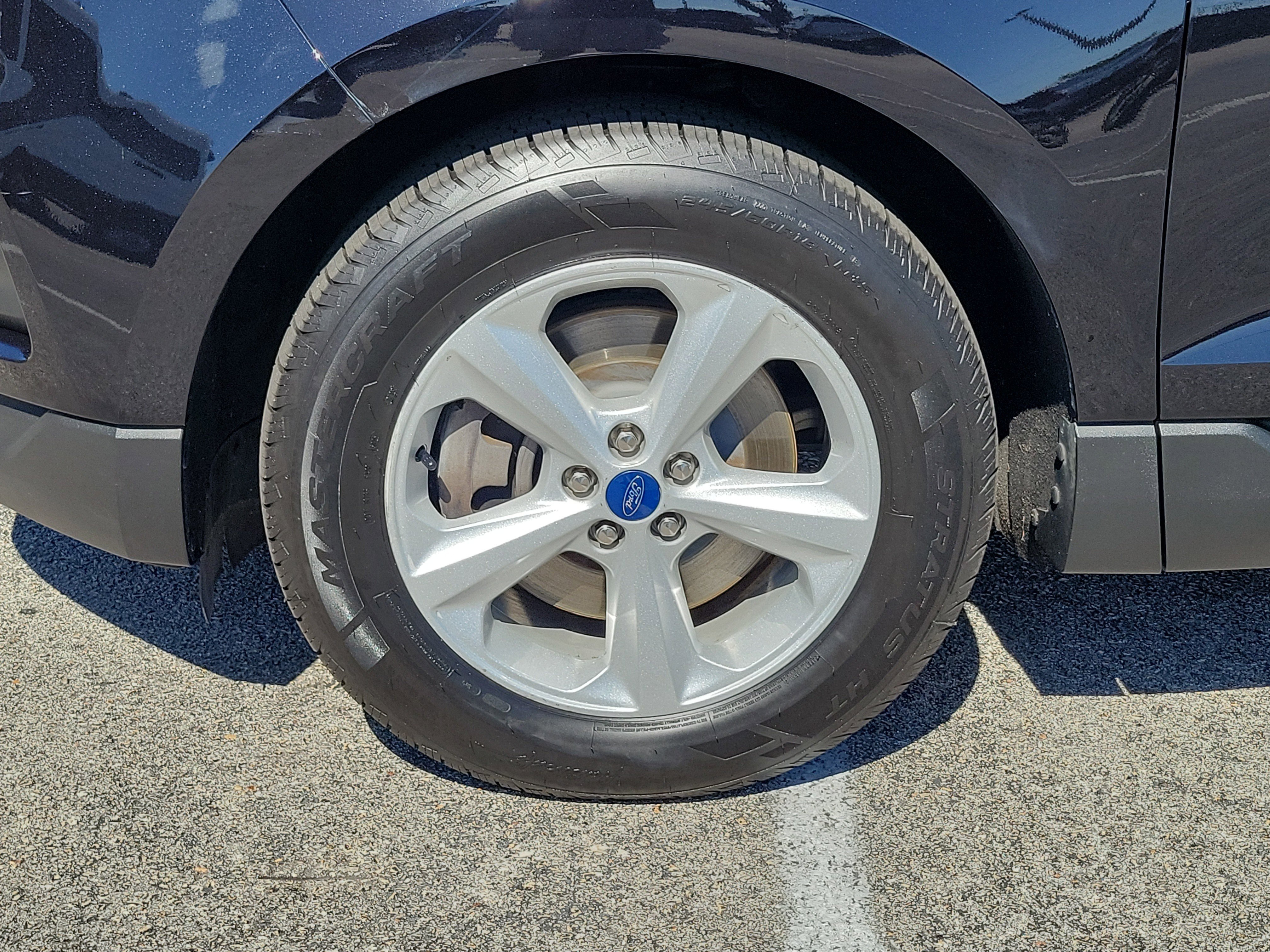 Certified 2021 Ford Edge SE FWD image 5