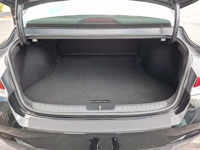 Used 2023 Hyundai Elantra SEL w/ Convenience Package FWD image 28