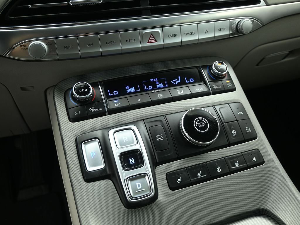 Used 2022 Hyundai Palisade Limited image 42