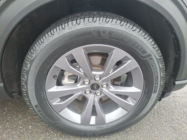 Certified 2022 Ford Explorer XLT w/ Equipment Group 202A image 8