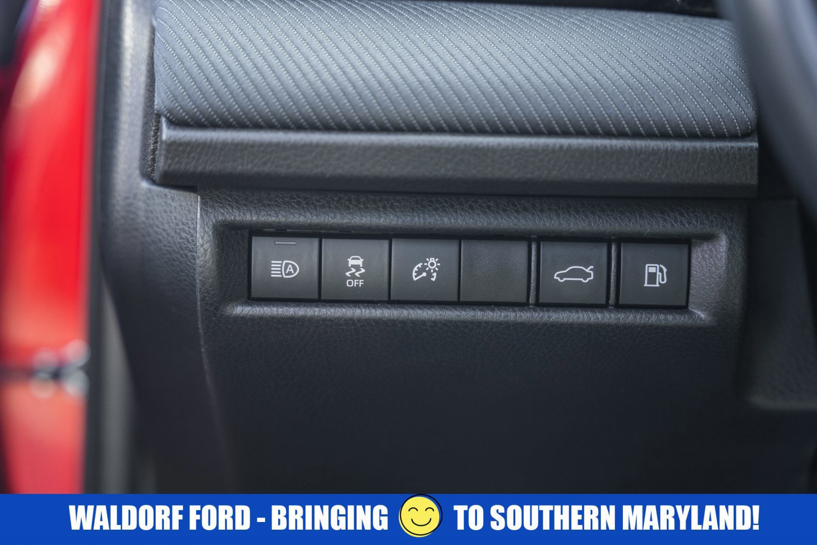 Used 2025 Toyota Camry SE image 39