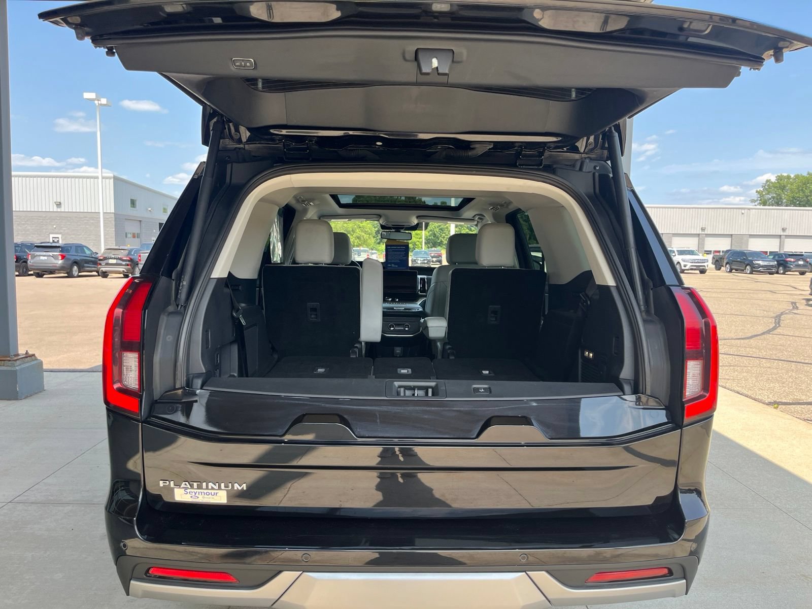 Certified 2025 Ford Expedition Platinum AWD/4WD image 6