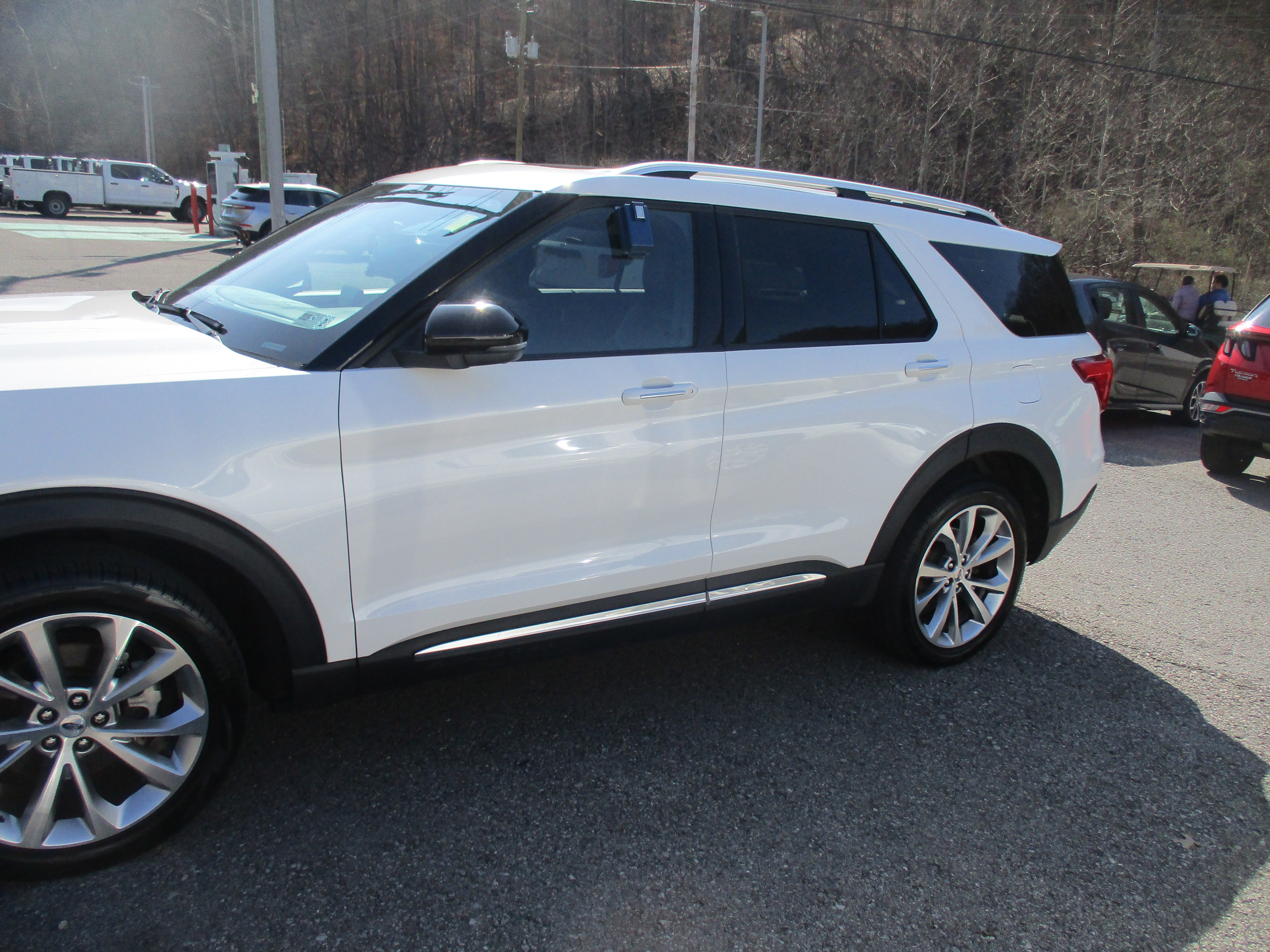 Certified 2023 Ford Explorer Platinum w/ Technology Package AWD/4WD image 7