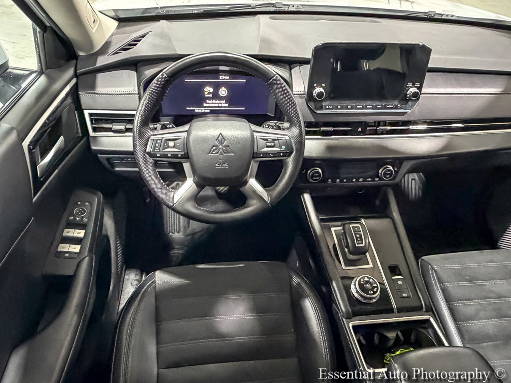 Used 2024 Mitsubishi Outlander SE AWD/4WD image 13