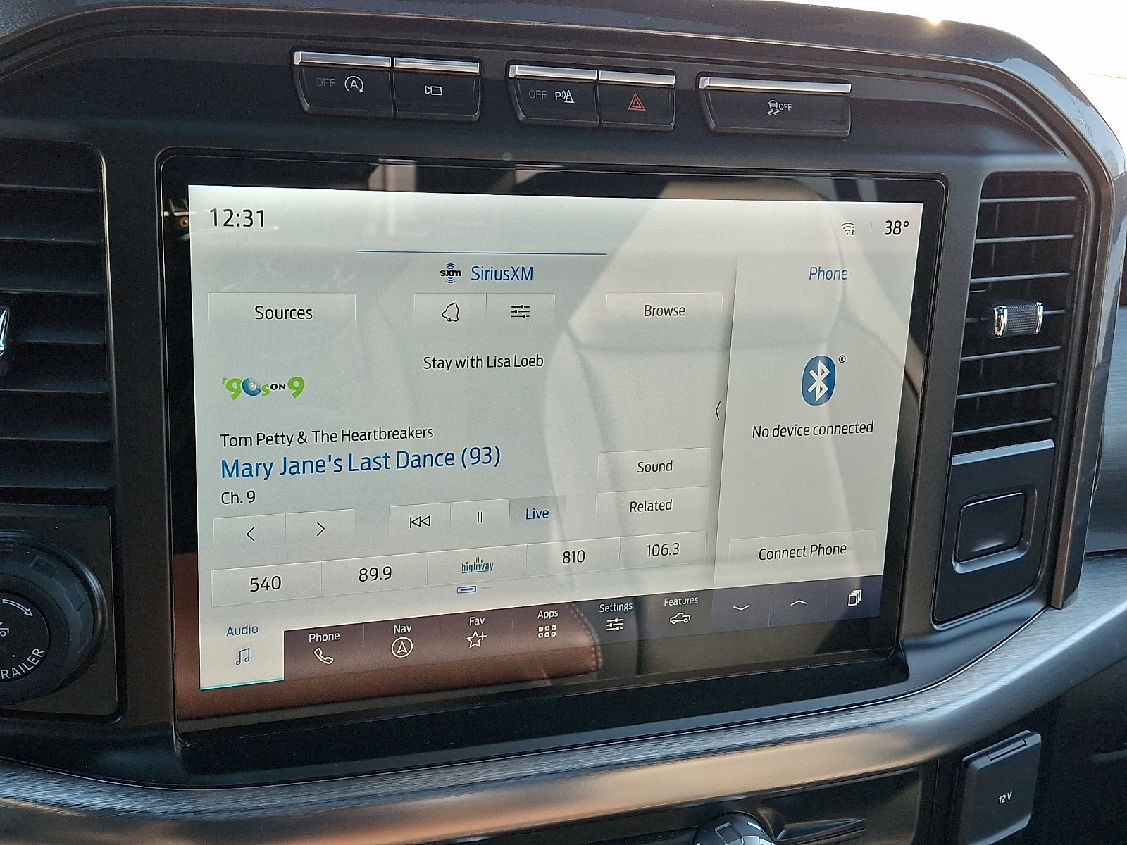 Certified 2023 Ford F150 Lariat w/ Equipment Group 502A High image 25