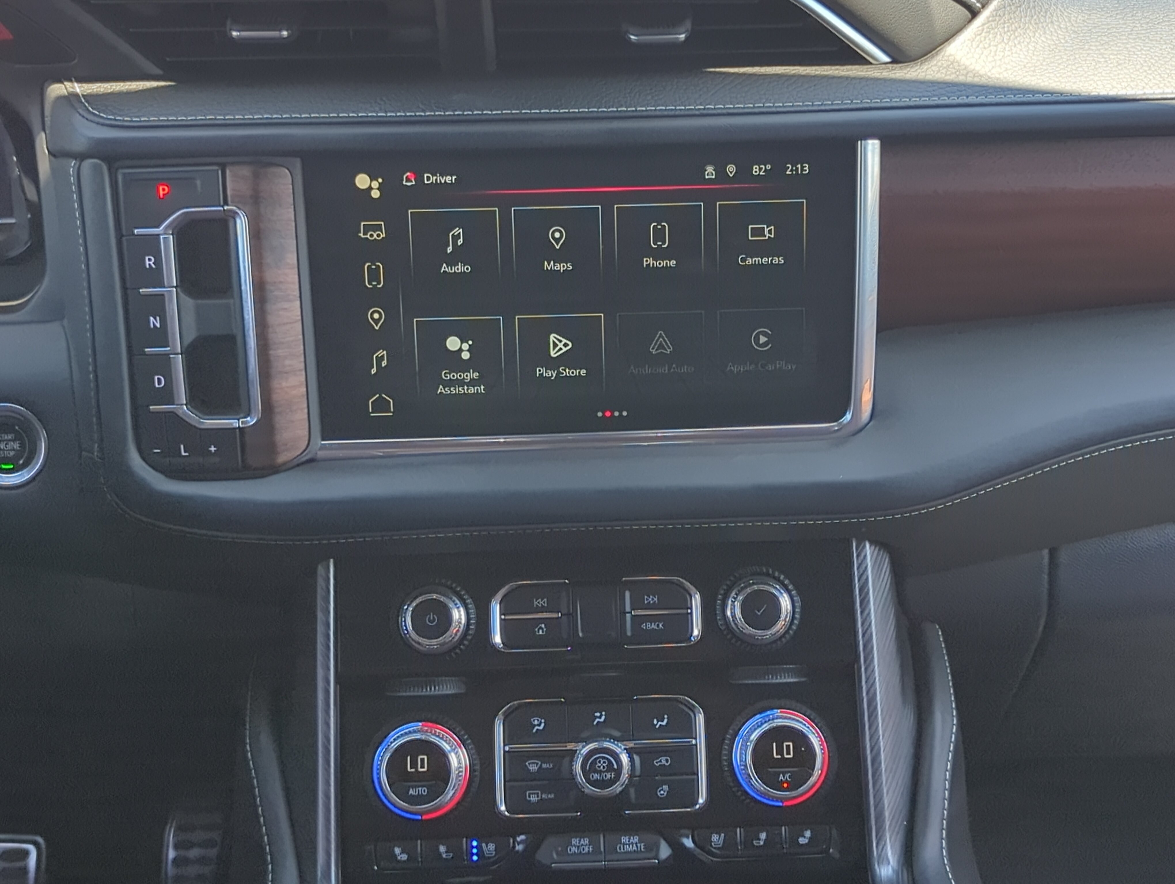 Used 2023 GMC Yukon XL Denali Ultimate AWD/4WD image 16