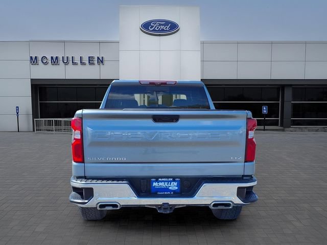 Used 2025 Chevrolet Silverado 1500 LTZ AWD/4WD image 4