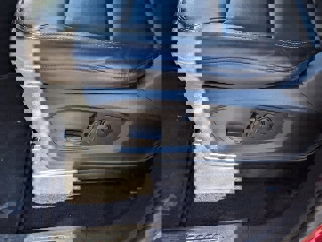 Certified 2022 Ford Explorer XLT w/ Equipment Group 202A image 23