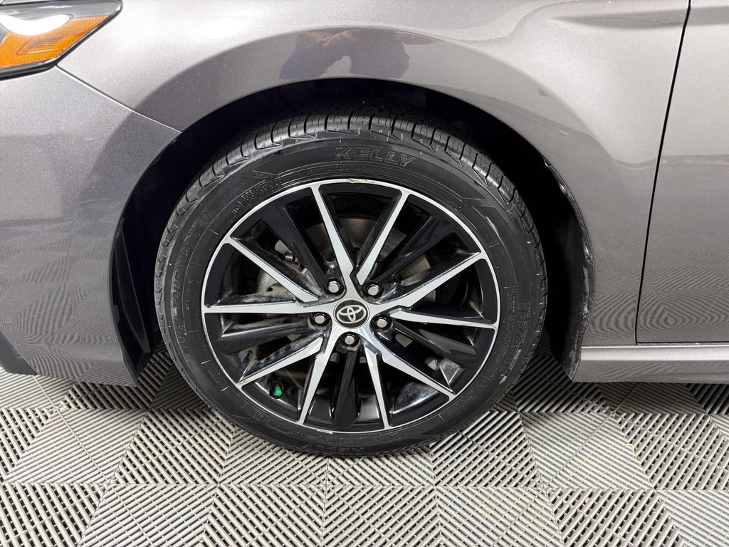 Used 2024 Toyota Camry SE FWD image 11