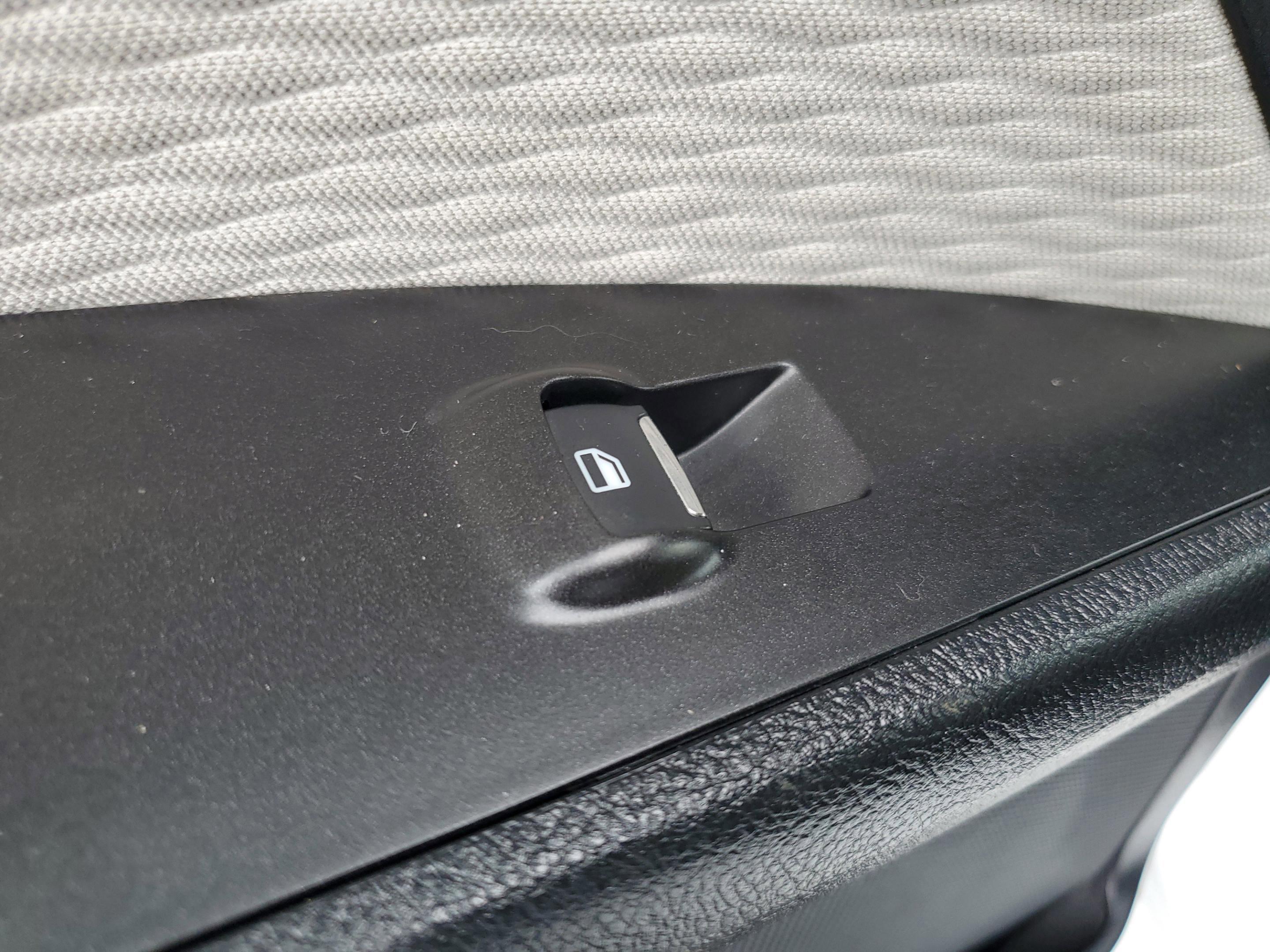 Certified 2019 Ford Fusion SE w/ Equipment Group 151A image 15