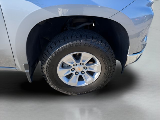 Used 2025 Chevrolet Silverado 1500 LT AWD/4WD image 28