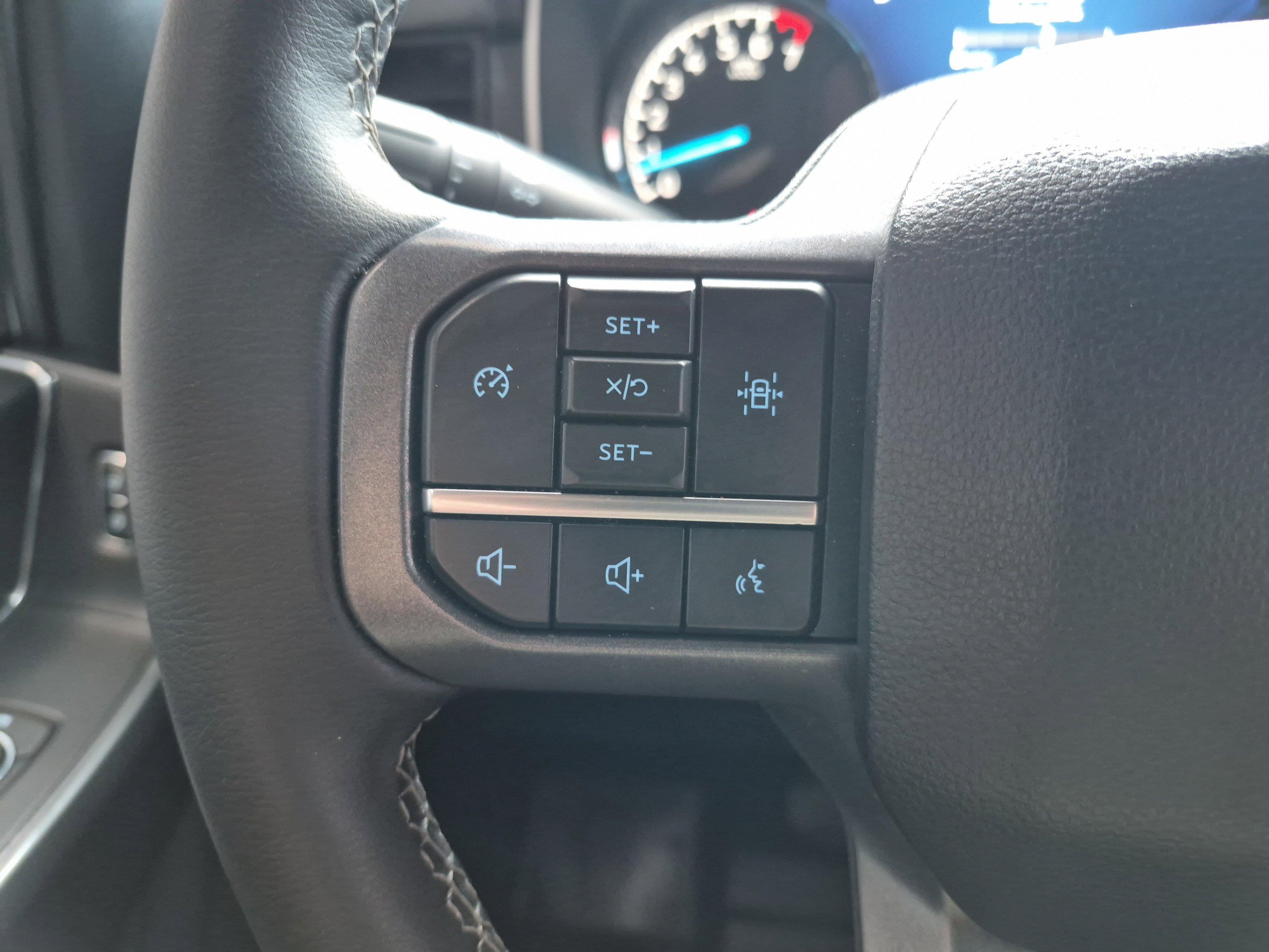 Certified 2023 Ford F150 XLT w/ Equipment Group 302A High image 24