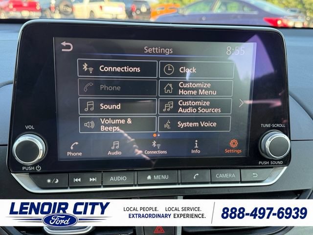 Used 2025 Nissan Altima 2.5 SV FWD image 25