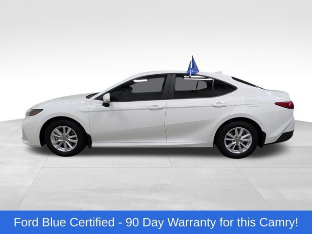 Used 2025 Toyota Camry LE image 4