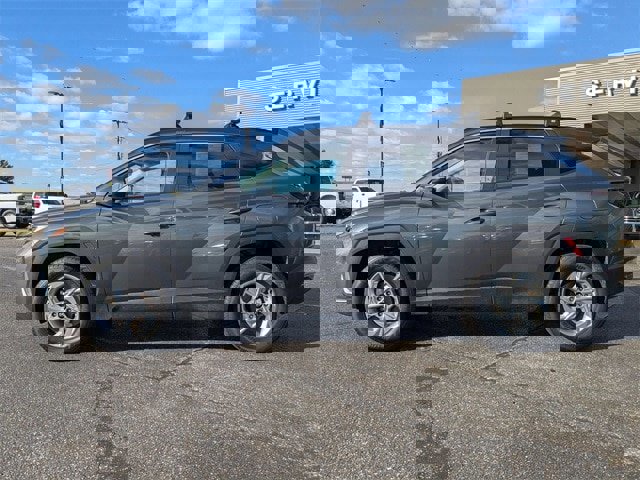 Used 2023 Hyundai Tucson SEL image 2