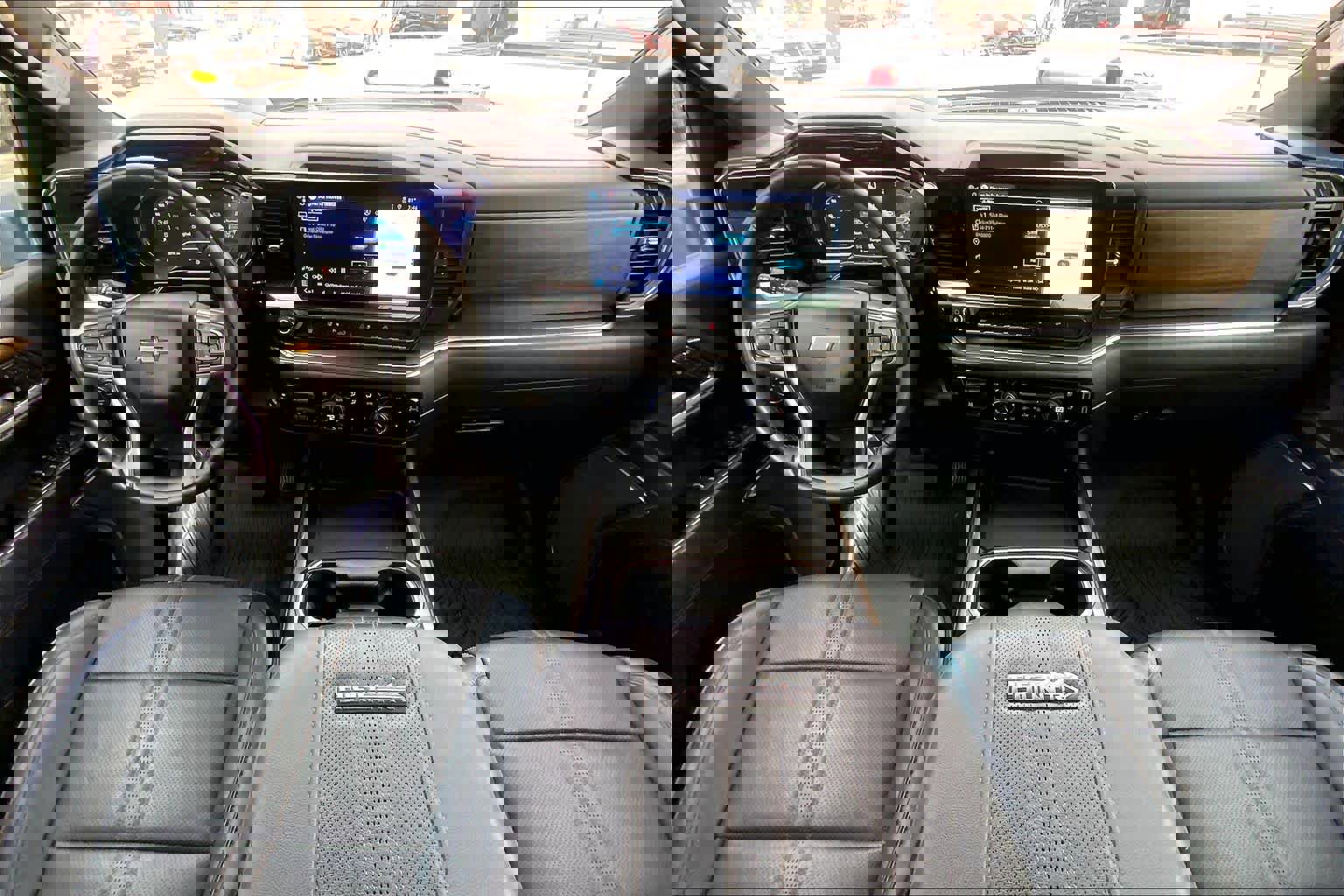 Used 2025 Chevrolet Silverado 2500 High Country w/ Technology Package image 15