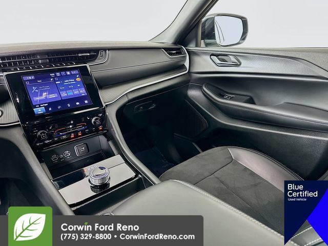 Used 2024 Jeep Grand Cherokee L Altitude image 28