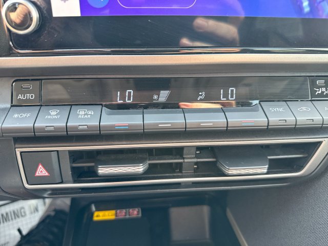 Used 2025 Toyota Camry LE FWD image 19