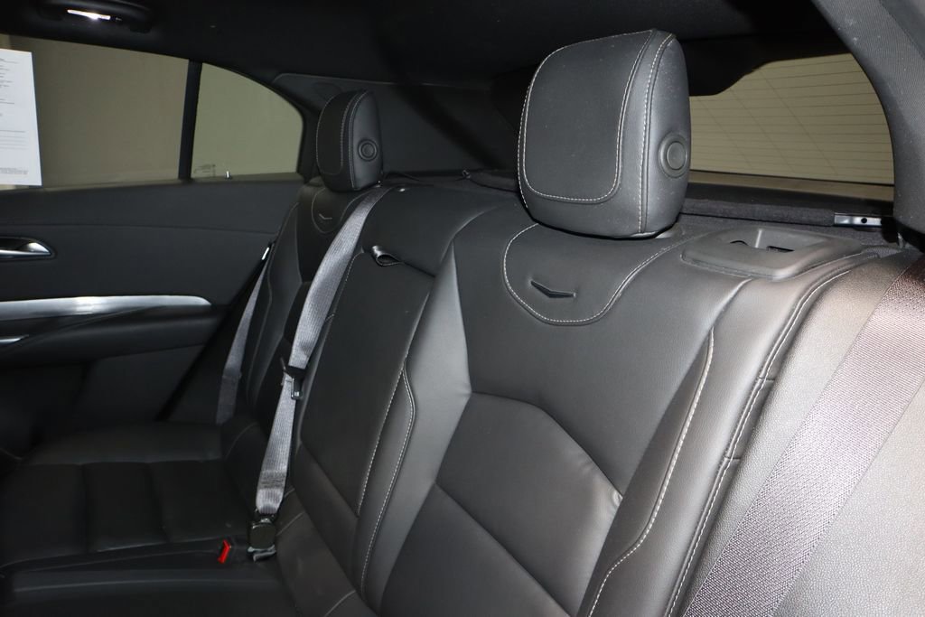 Used 2024 Cadillac XT4 Premium Luxury image 24