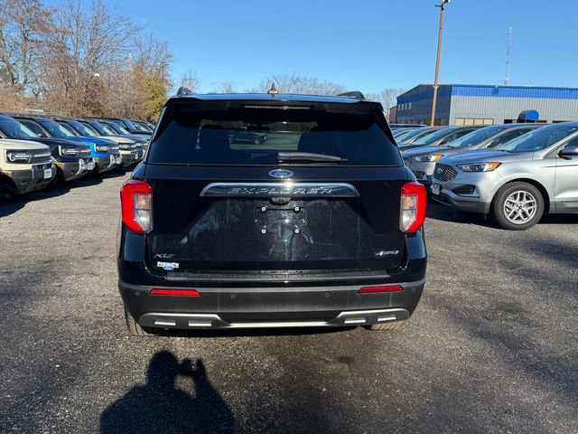 Certified 2022 Ford Explorer XLT w/ Equipment Group 202A image 26