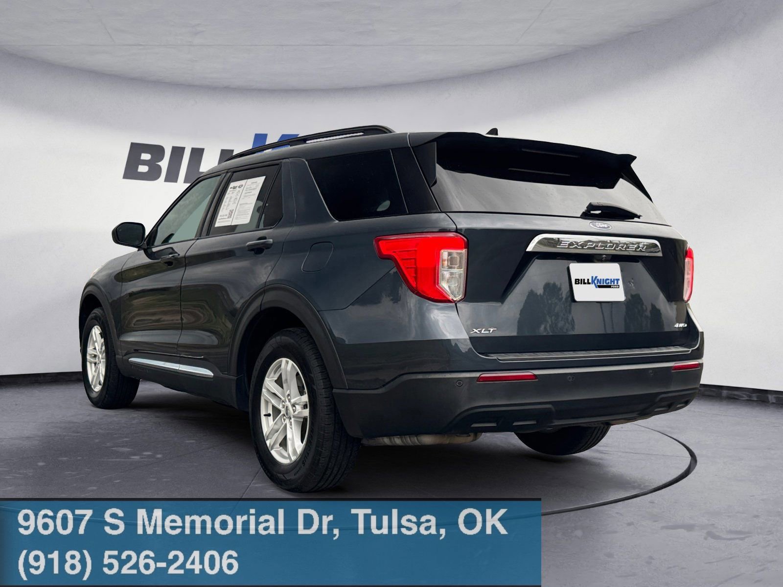 Certified 2022 Ford Explorer XLT image 3