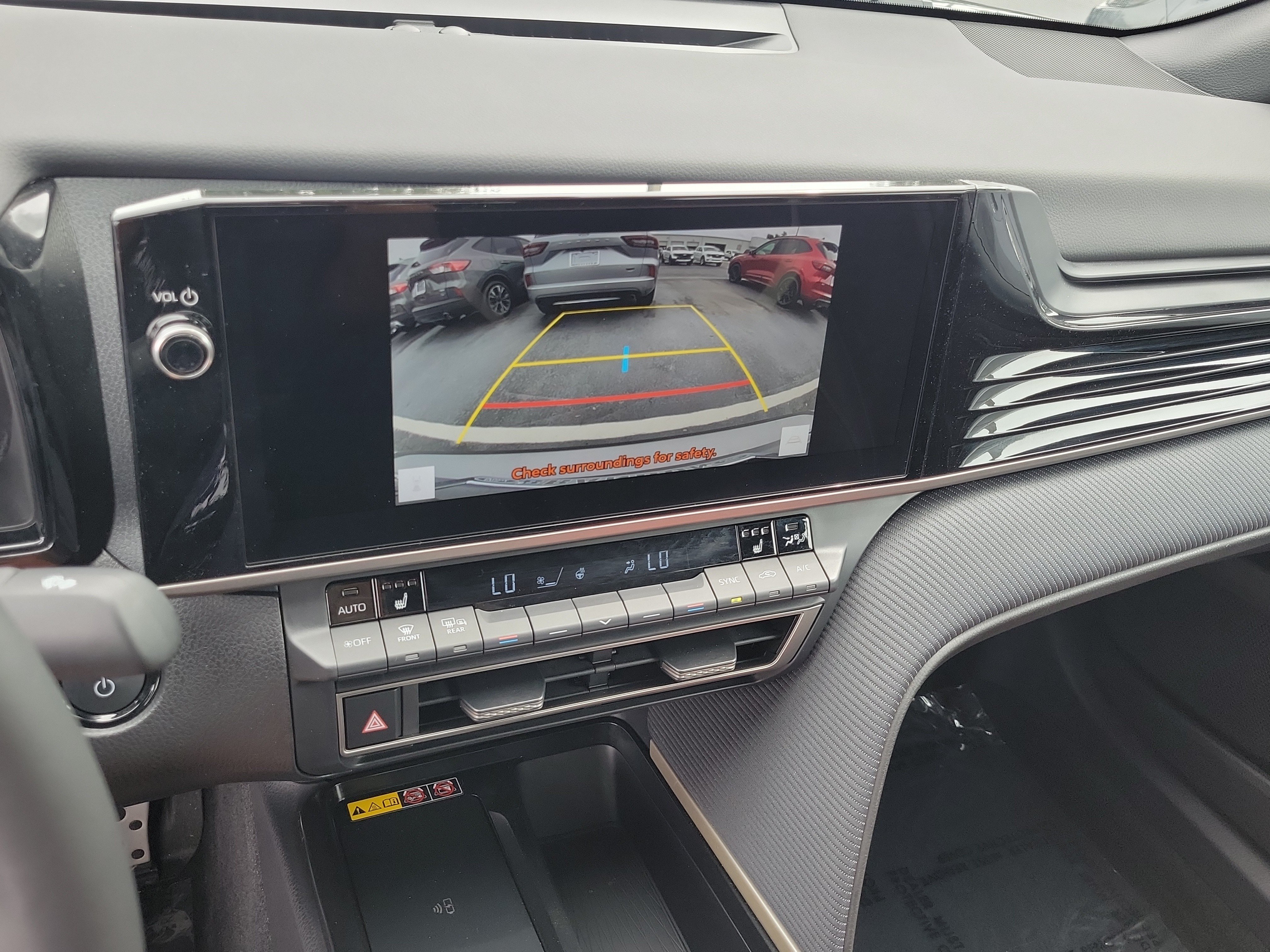 Used 2025 Toyota Camry SE w/ Multimedia Upgrade Package AWD/4WD image 28