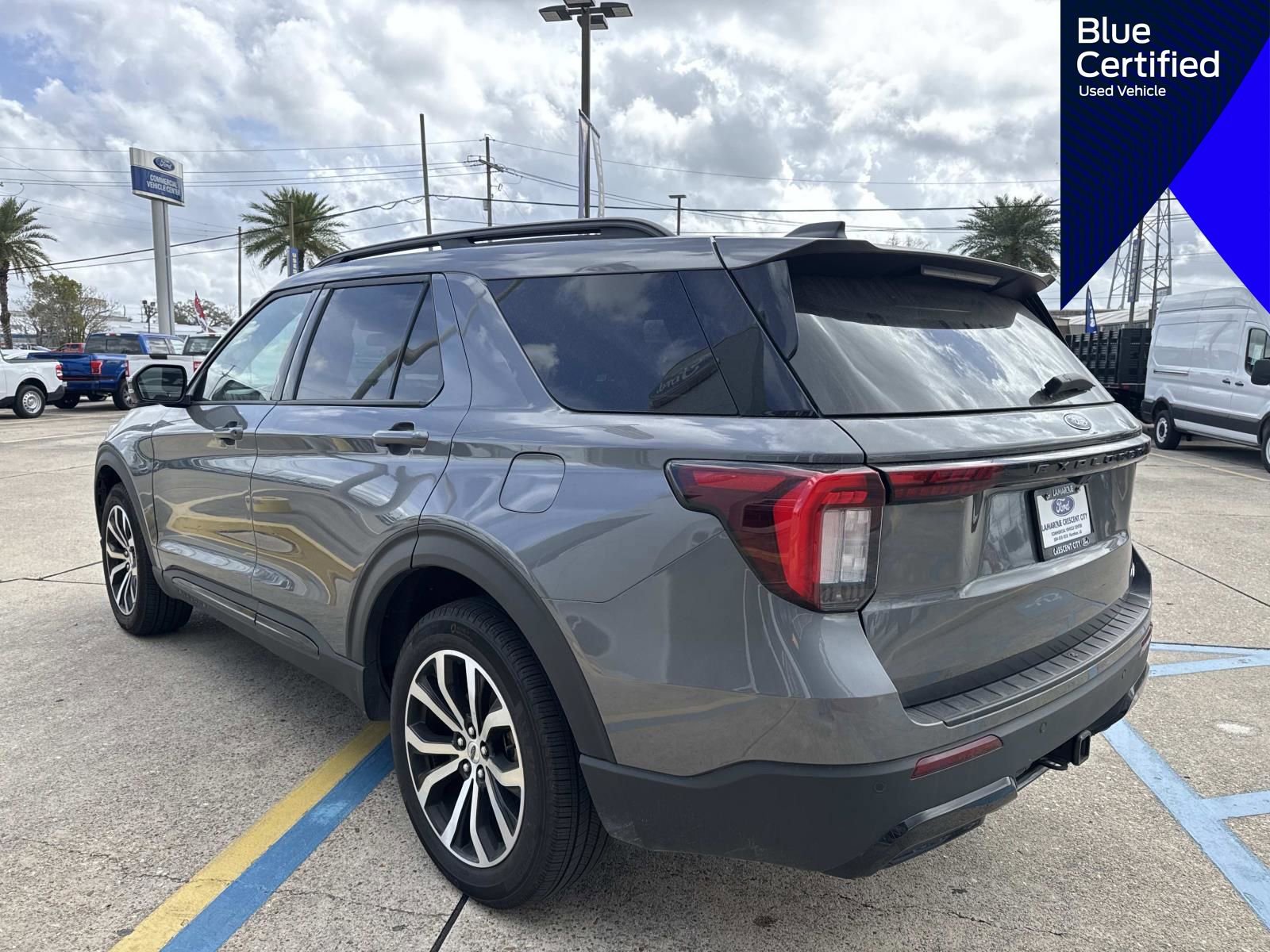 Certified 2025 Ford Explorer ST-Line AWD/4WD image 7