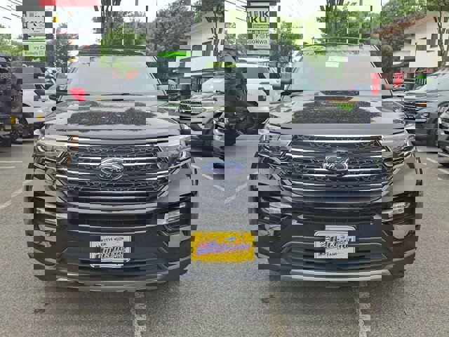 Certified 2022 Ford Explorer XLT w/ Equipment Group 202A image 13