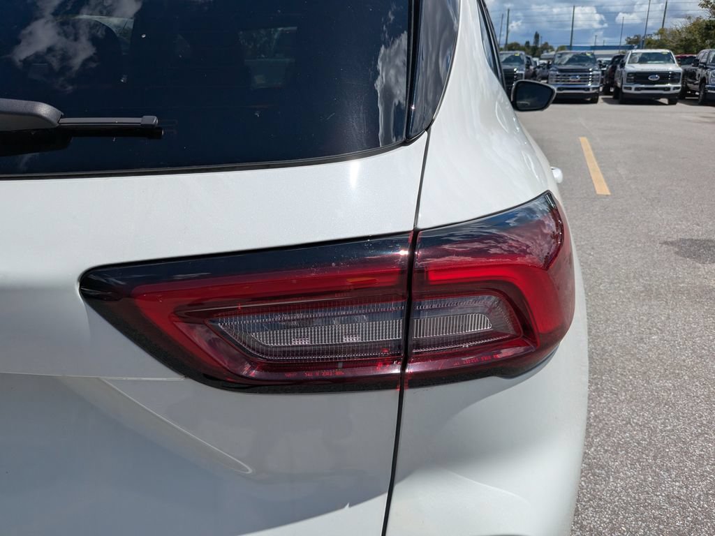 Certified 2025 Ford Escape ST-Line Elite w/ Premium Technology Package AWD/4WD image 14
