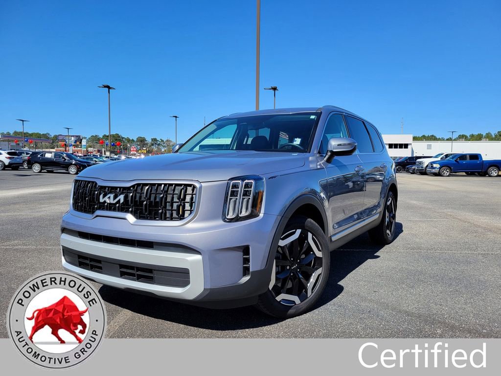 Used 2024 Kia Telluride EX w/ EX Captain's Chair Package image 1