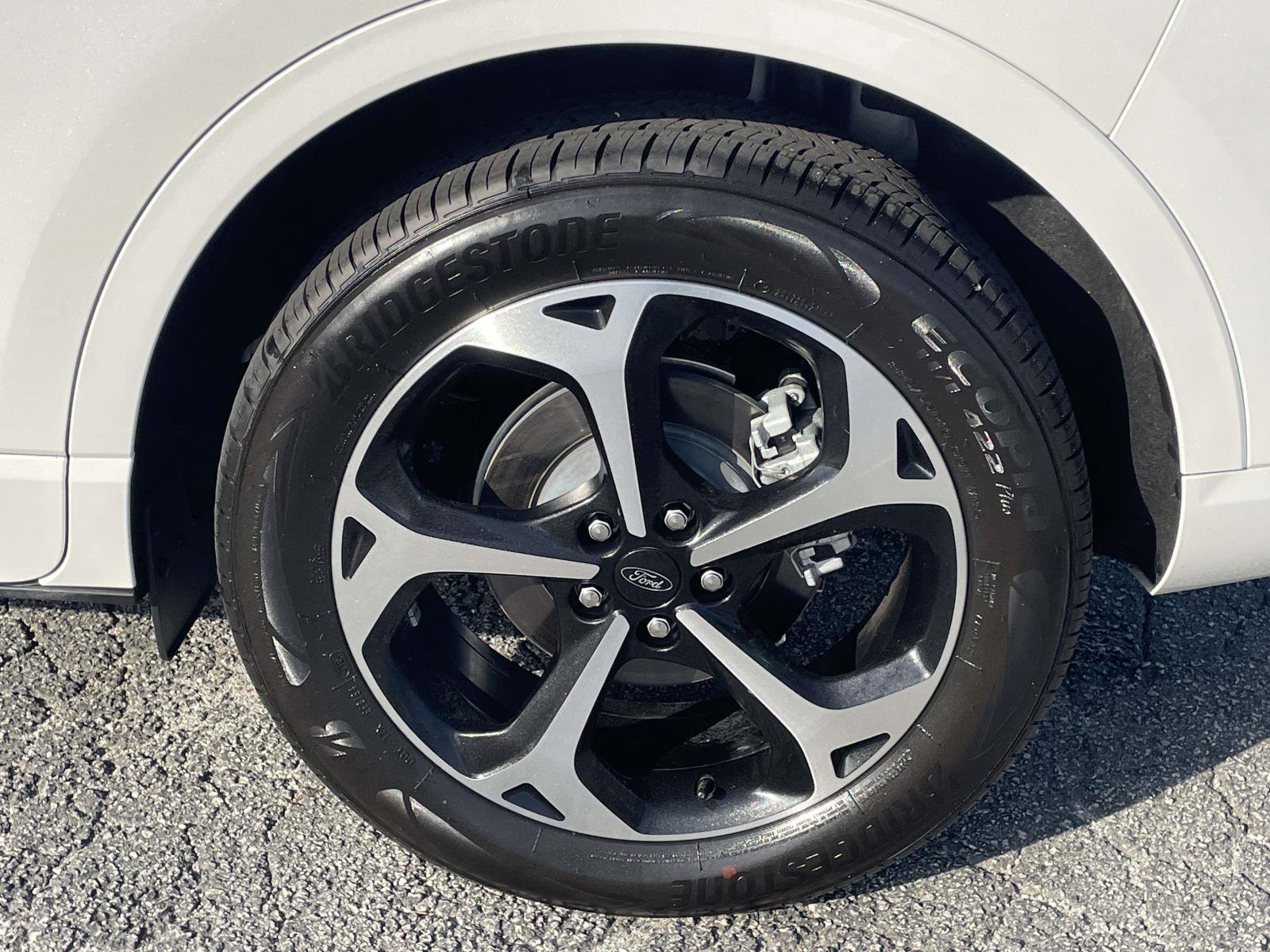 Certified 2025 Ford Escape ST-Line Elite AWD/4WD image 9