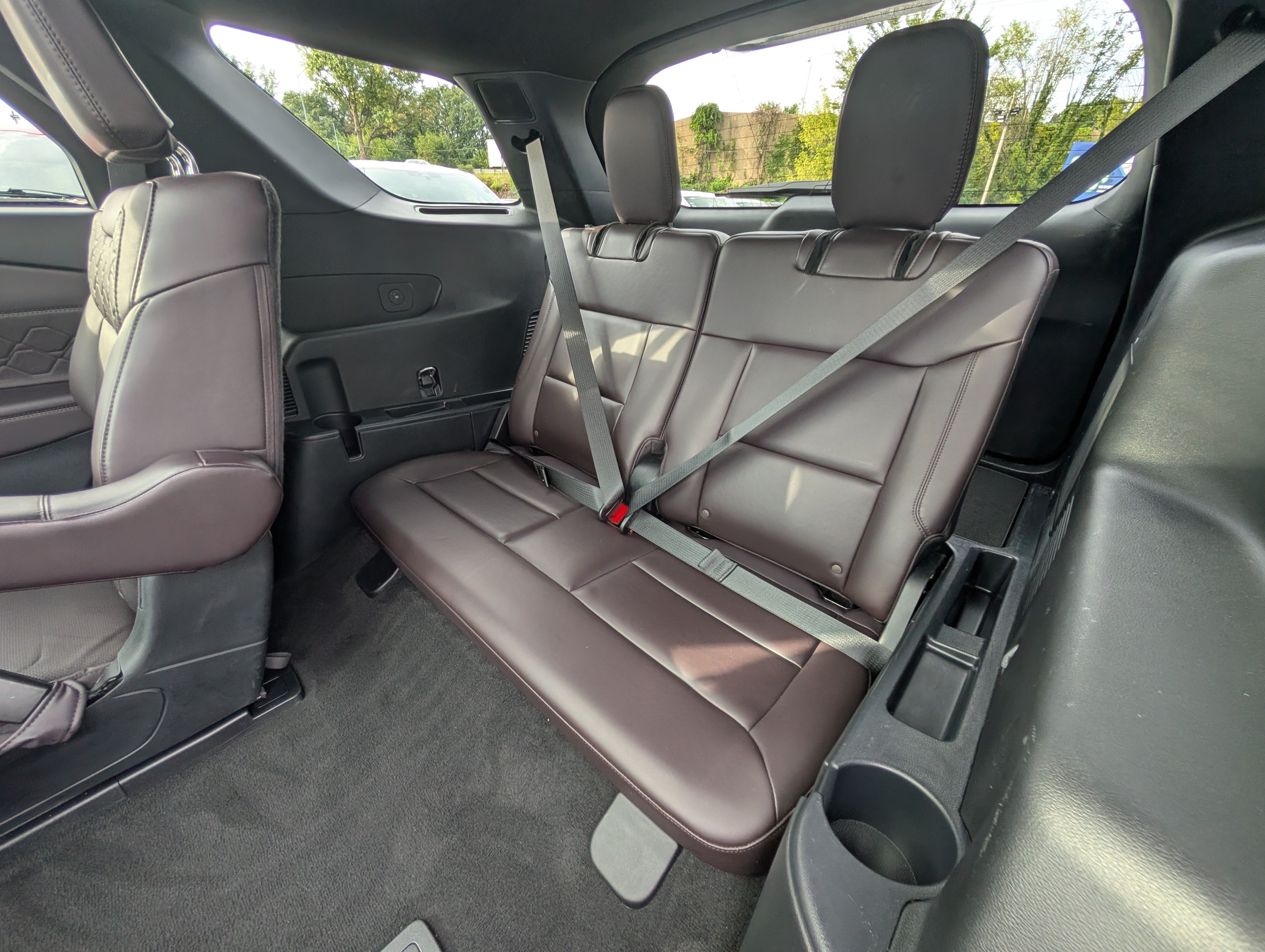 Certified 2025 Ford Explorer Platinum w/ LUX Leather Package AWD/4WD image 17