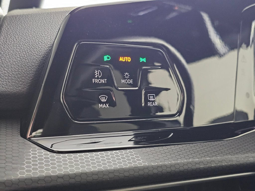 Used 2022 Volkswagen GTI S FWD image 30