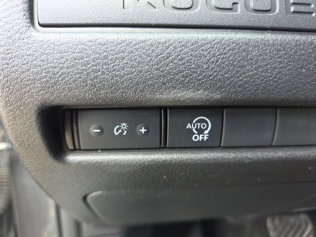 Used 2024 Nissan Rogue S AWD/4WD image 27